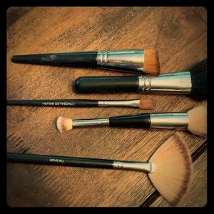 Younique face brushes (bundle)